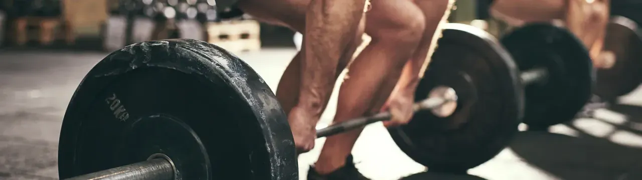 Deadlift training during a sustainable weight loss program