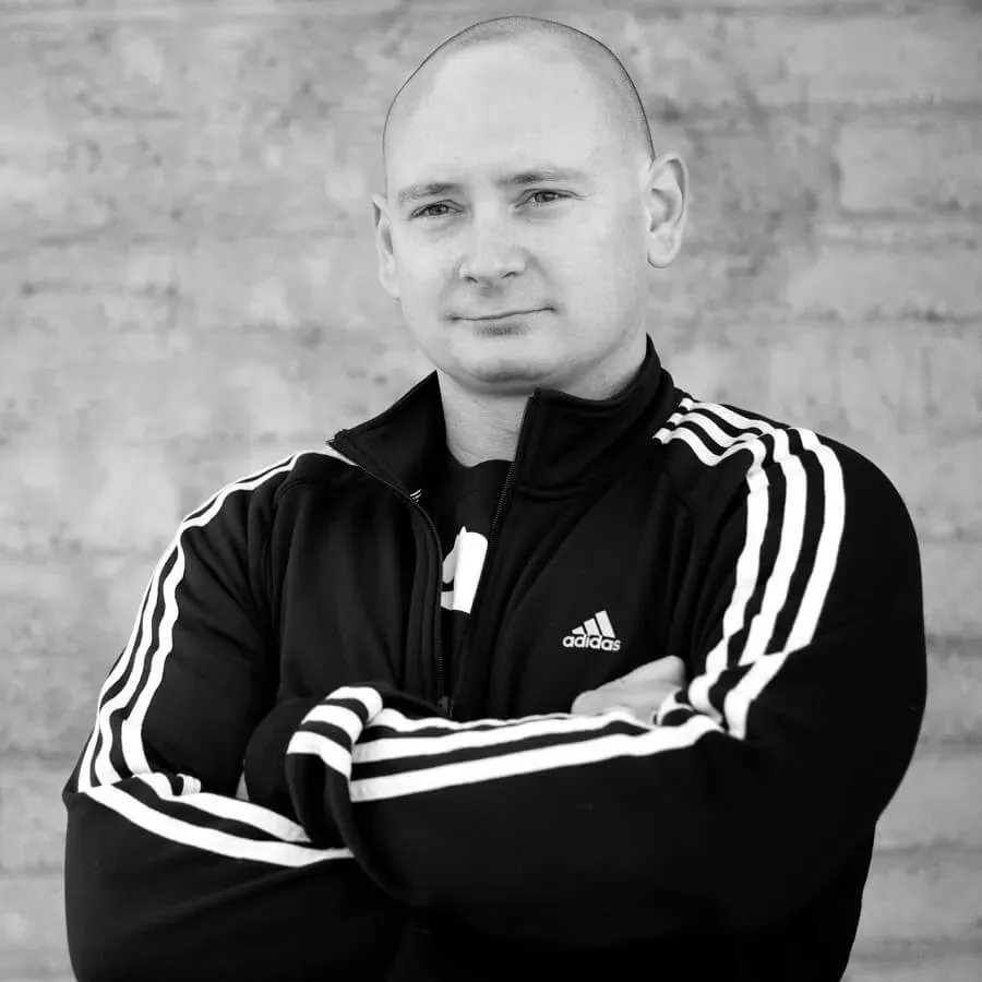 Jeremy NyQuist coaching a client